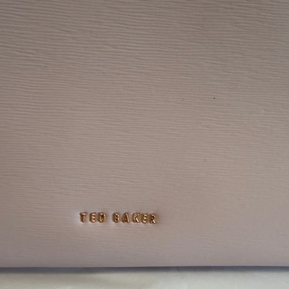 Ted Baker London 🌸 Light Pink Satchel with Gold Accents - Picture 3 of 17